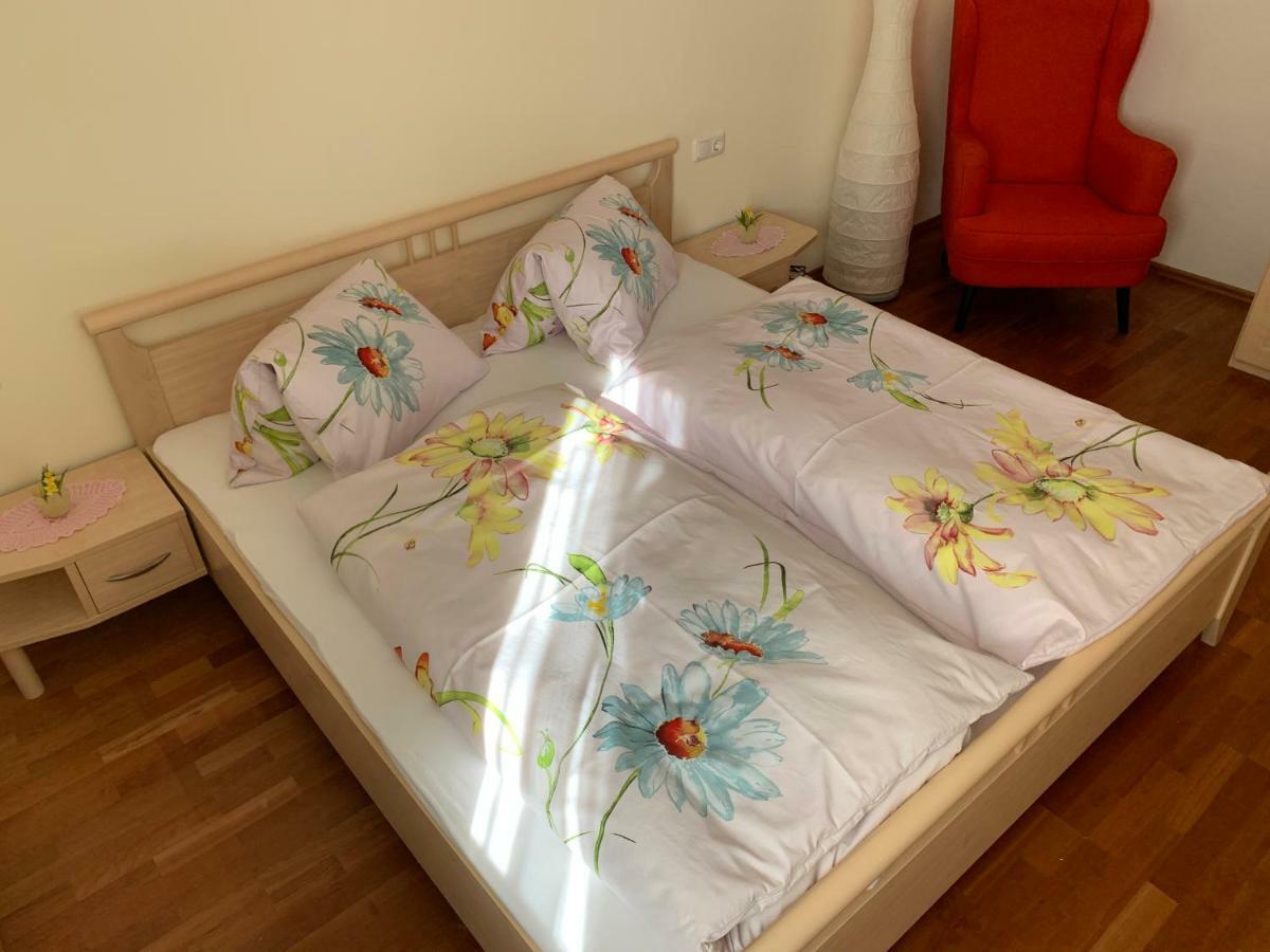 Haus Helga Apartment Лиенц Екстериор снимка